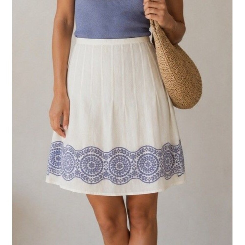 Ann Taylor Loft Women's Vtg Pleated Skirt Sz 4P Embroidered White & Blue Cotton